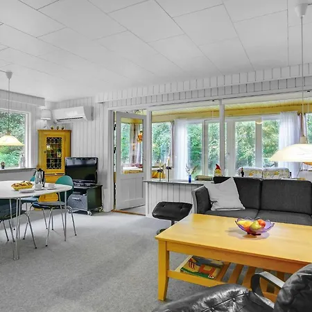 Awesome In Vaeggerlose With Kitchen Bøtø By